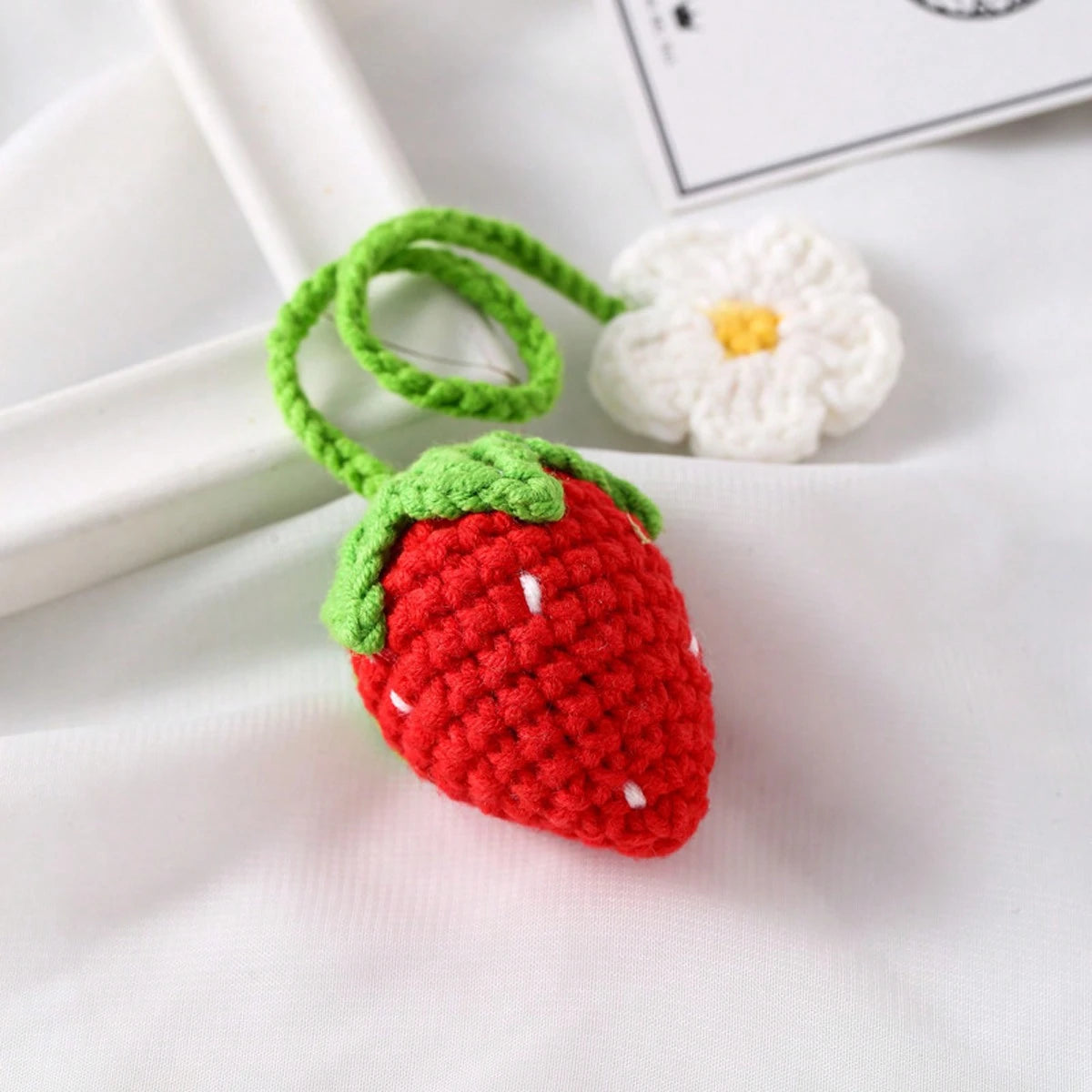 Crochet Strawberry Keychain Pendant, DIY Handmade Product, Decoration For Bag, Car, Birthday Gift For Girls Car Accessories Bag Charm Backpack For School Cute Goth Y2k