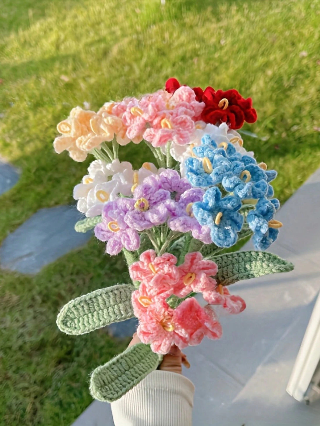Crochet Love Flower Gift Set - Hand-Woven Wool Art, Timeless Romantic Decor For Mother's Day, Teachers Day, Birthdays, Graduations - Exquisite DIY Artificial Blossoms For Home & Room Accent