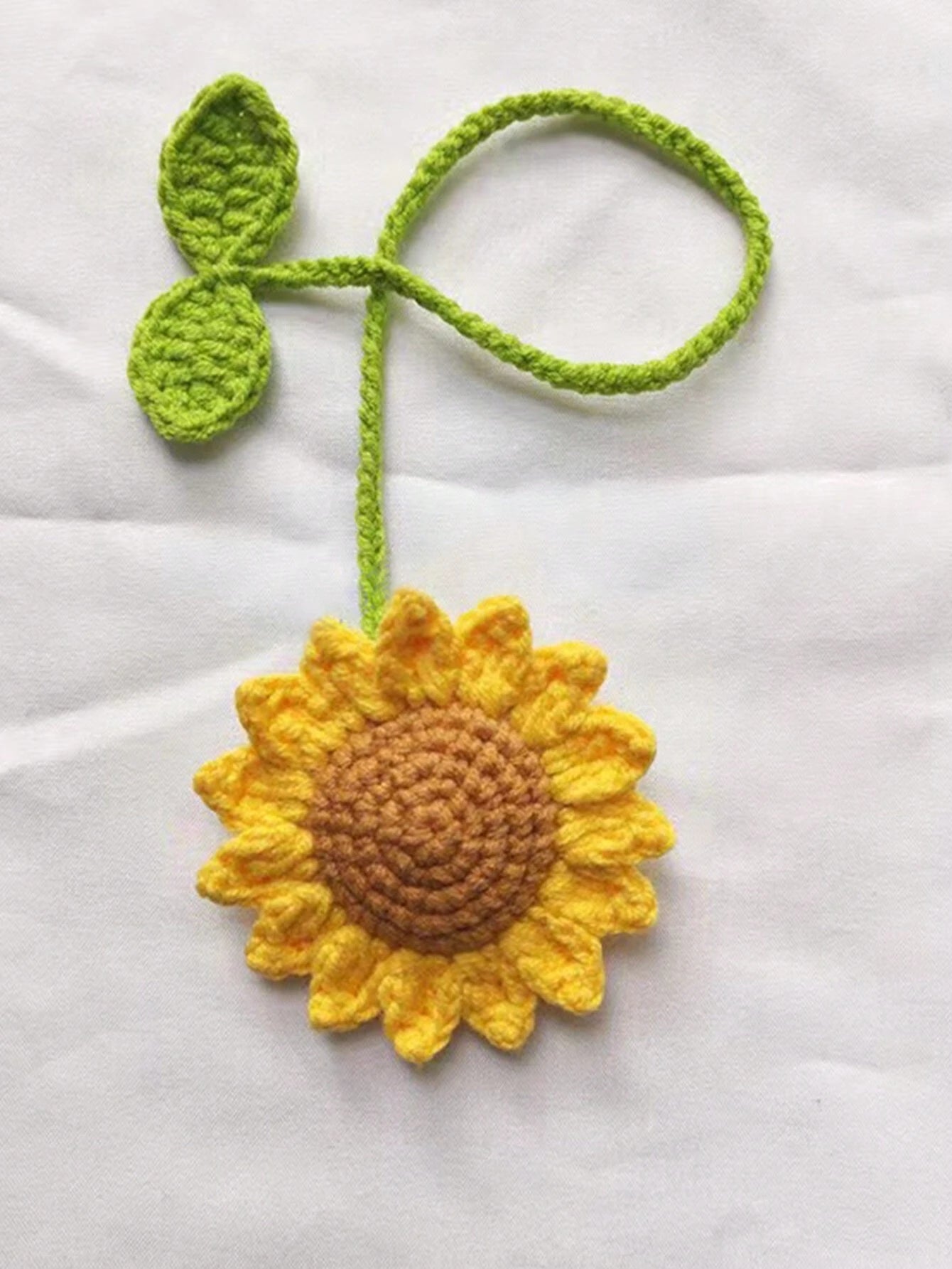 Handmade Crocheted Sunflower Flower Keychains Fashion Versatile Bag Charm Keyring College Supplies University Keychain Charms Keychain Accessories Key Chains For Women Small Gifts Gifts For Her