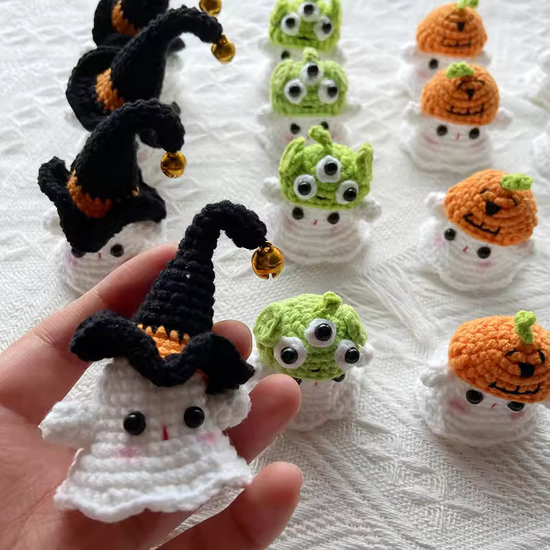 Creative Halloween Crochet Ghost Pendant – Handwoven Keychain & Bag Accessory (5 Styles)